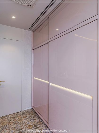 Space-Saving Sliding Wardrobes photo 5