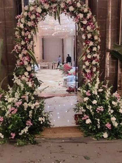 Statement Entrances & Walkways photo 4