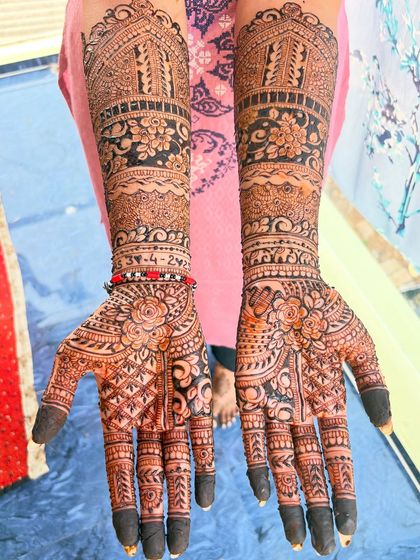 Chandu - Bridal Mehendi Intricate Bridal Designs photo 7