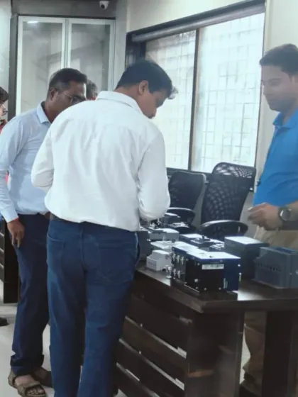 Our team engaging with retail partners at the Poona Electric and Electronics Association. These events are crucial for demonstrating our solutions and strengthening our partnerships.