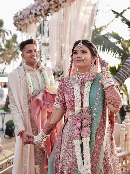 Modern & Pastel Bridal Looks photo 17