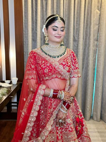 Sonal, ready for her wedding. We chose a classic look with a soft brown smokey eye, a matha patti, and a gajra bun.