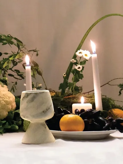 The 'Nari' goblet, with its marbled glaze, adds a touch of modern elegance to the tablescape. It's a beautiful example of our commitment to harmony and uniqueness.