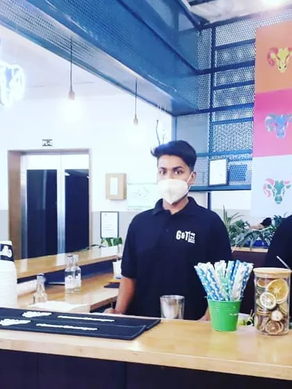 We partner with corporate spaces like WeWork to host in house brand activations. This setup for Salud Gin & Tonic provides a relaxed environment for employees and guests to sample new drinks.