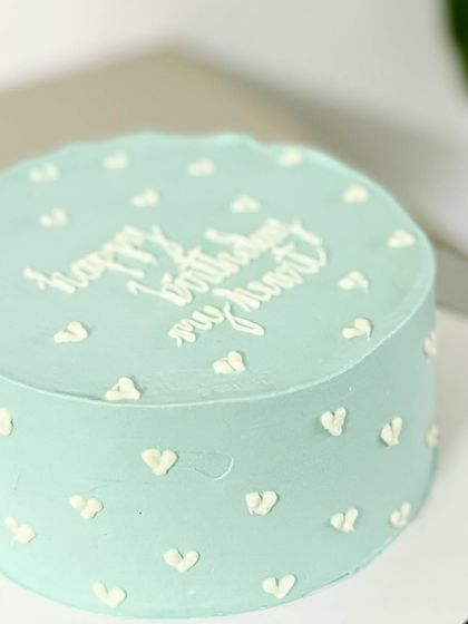 Romantic & Heart-Shaped Cakes photo 4