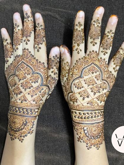 A beautiful back-hand design with a traditional feel.