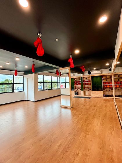 Hamsa Yoga - Group Yoga Classes Our Welcoming Studio photo 12