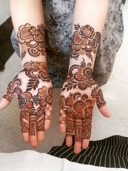 Mehendi Art by Nishat - Mehndi (Henna) Artistry Elegant Henna for Guests & Parties photo 58