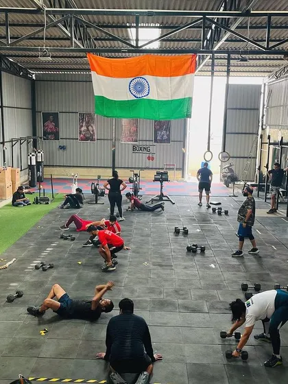 A snapshot of our Saturday community workout in full swing. The gym is filled with energy, with everyone focused on their own workout but still connected by the shared grind. This is where we push our limits together.