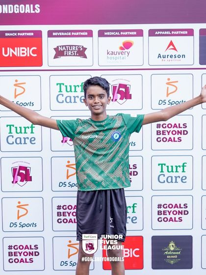 Youth Football: The Junior Fives League photo 13