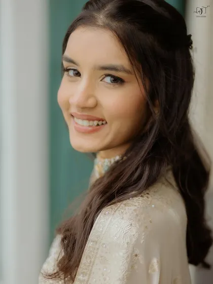 A beautiful close-up of Moksha. Her confidence is her best accessory, and I just enhanced it with a minimal, natural makeup look.