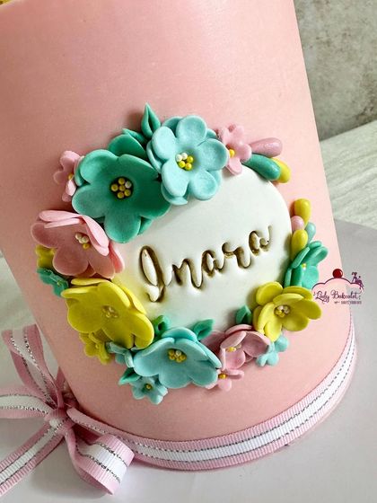 Pretty & Personal: Cakes for Girls photo 7