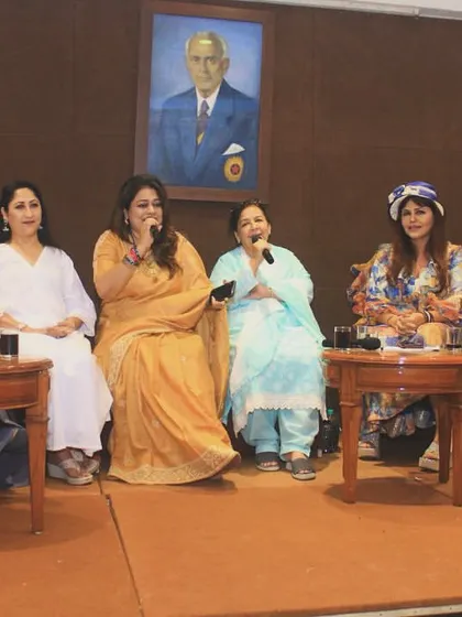 On stage for the Heeramandi special panel discussion. I was honoured to share the stage with veteran actress Farida Jalal, storyteller Moin Beg, and the talented Jayati Bhatia and Nivedita Bhargava.