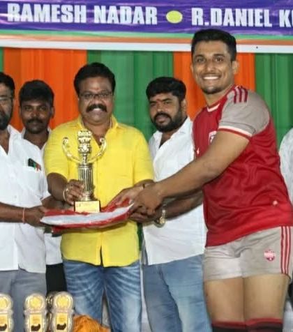 Ajinkya Kapre receiving the 'Best Player' award at the same tournament.