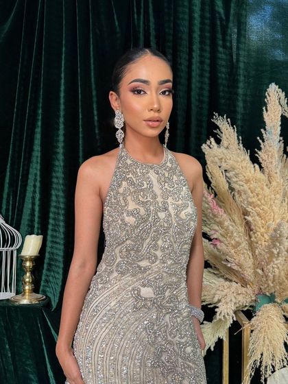 Introducing the balloon braid, a modern and playful style that makes a bold statement. This look was created for a masterclass demonstration.