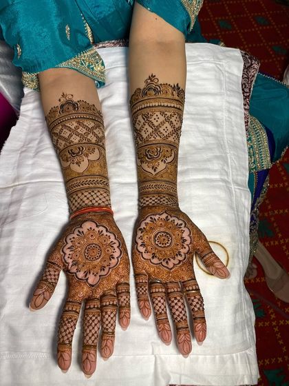 Umesh Kumar - Festival & Occasion Mehandi Intricate Rajasthani & Full Hand Designs photo 3