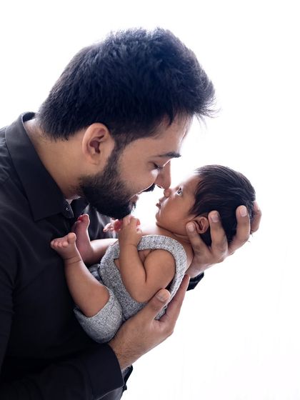 Newborn Sessions: The First Hellos photo 9