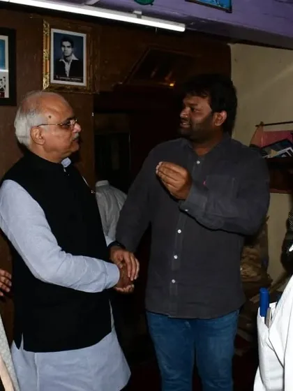 Explaining the finer points of our craft to Dr. Sahasrabuddhe. It is important for us that people in positions of authority understand the skill and dedication that goes into this work.