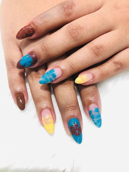 Another view of this creative and artistic set.