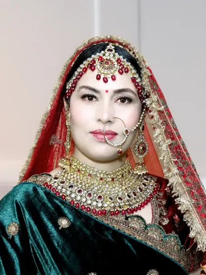 Vibrant Bridal Portraits photo 13