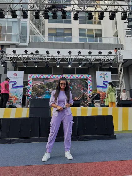 My full look for the carnival, a comfortable yet stylish lavender co-ord set, perfect for a long day of hosting.