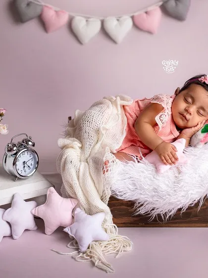 Those peaceful, sleepy newborn moments are so precious and fleeting. I specialize in creating serene and safe environments to capture every tiny detail, from their delicate eyelashes to their tiny toes.