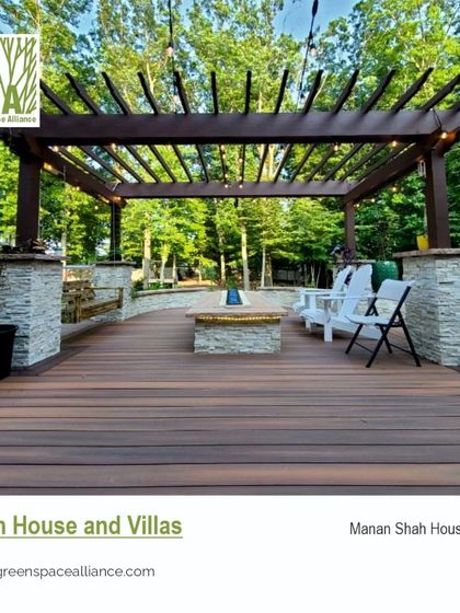 Our portfolio includes private residences like this farmhouse and villa in the USA. We tailor each design to the unique needs of the project, creating beautiful and functional outdoor living spaces.