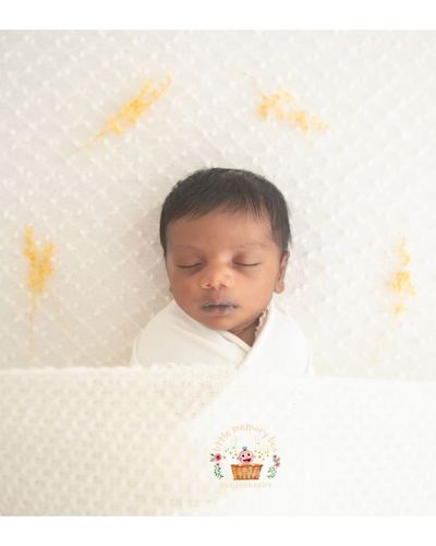 Newborn, Baby & Family Photography