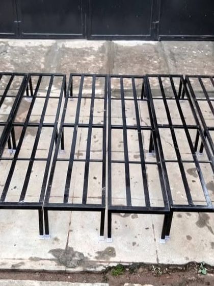 The Garden Hub - Custom Planter Stands Our Stand Designs & Features photo 5