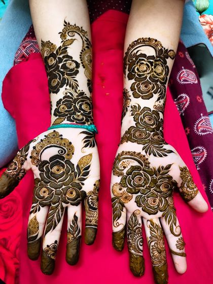 Hajira Mehendi Artist - Mehndi Artist Services Modern & Minimalist Designs photo 87