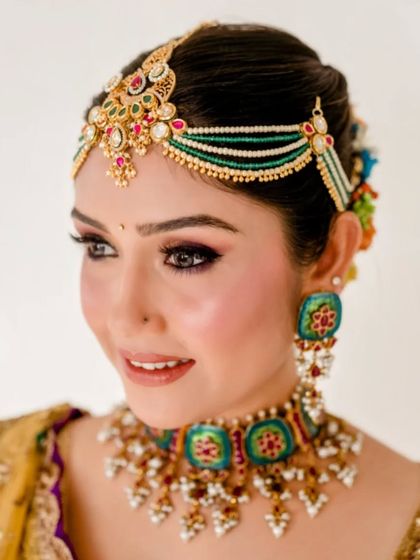 Signature Floral Buns & Updos photo 25