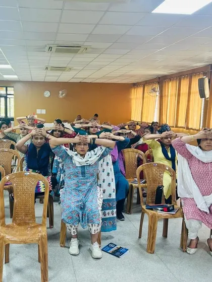An awesome interactive health and fitness session for the teachers of Somerville School in Delhi. We did some chair exercises and talked about staying active.