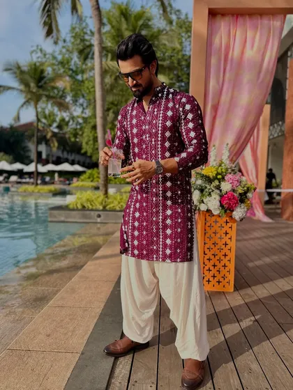 Another angle of my poolside look.