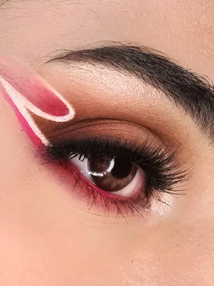 Sometimes, a look is all about the details. This pink and white graphic liner is a great example of how we can add a creative, artistic touch to your makeup for a truly unique and eye-catching result.