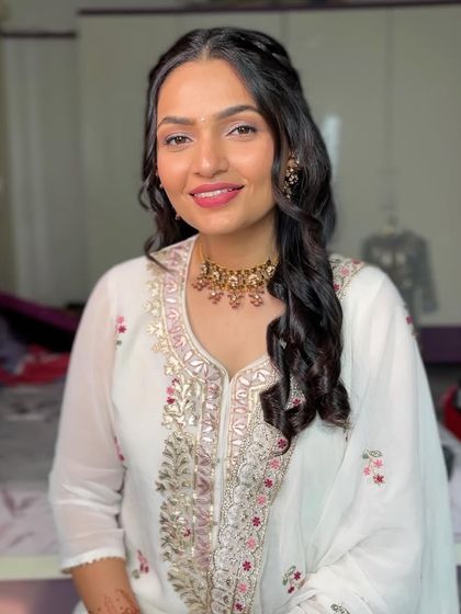 Modern Pastel & Ivory Brides photo 63