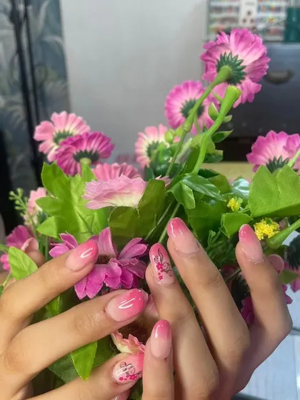 A delicate pink ombre set with cherry blossom art, another beautiful creation from my student Pallavi.
