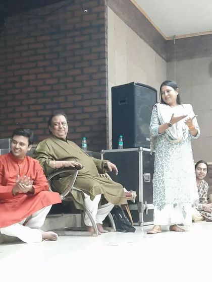 Guru ji Pt. Jai Kishan Maharaj and Guru Maa Smt. Ruby Mishra explaining the finer points of Kathak at the 'Sadhana Mahotsav'.