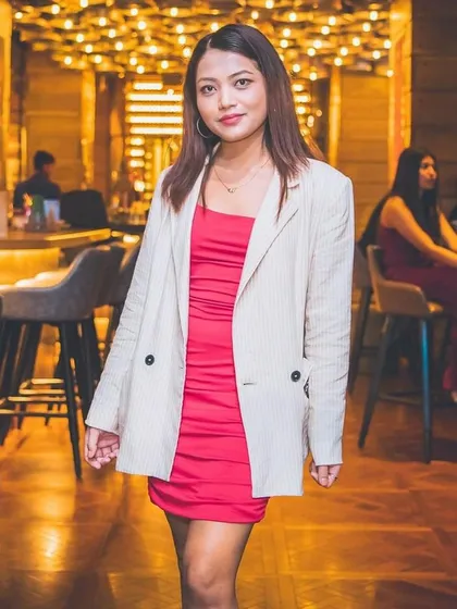 A guest looking stylish at the Christmas party.