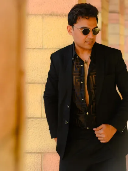 Solo Portraits photo 3