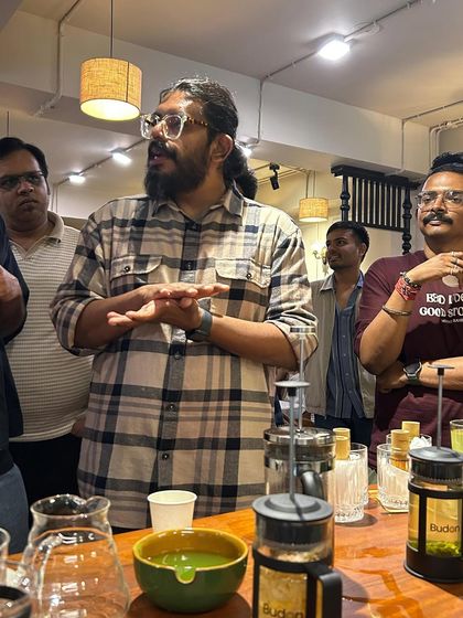 An interactive moment during our water science event, with participants asking questions and sharing their own experiences.