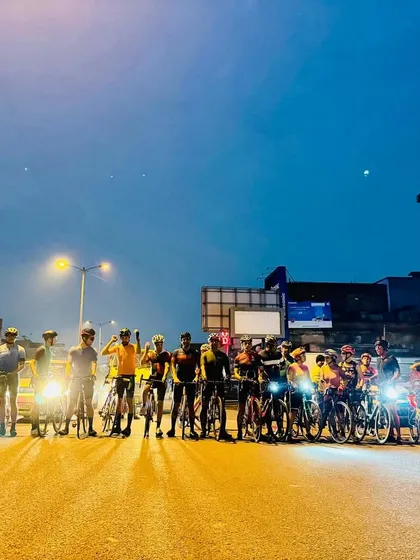 The early morning start for our July Gran Fondo, a special 100km century ride. The streets are ours at this hour.