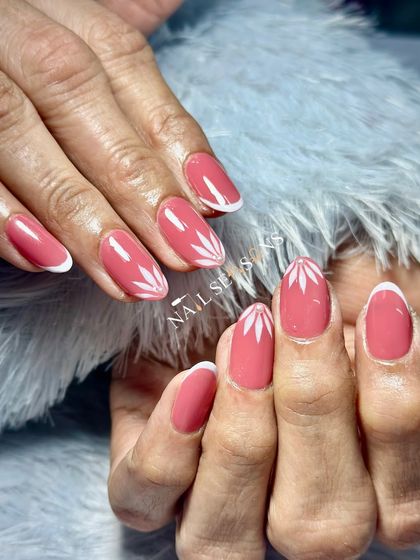 This design is perfect for someone who loves a simple yet elegant look.