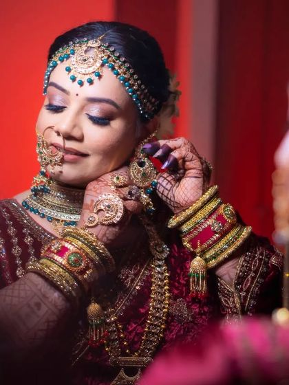 Timeless Wedding Day Looks photo 17