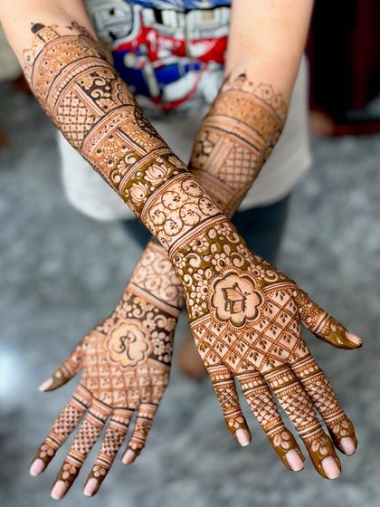 Mitali - Bridal Mehendi Custom Story & Portrait Mehendi photo 70