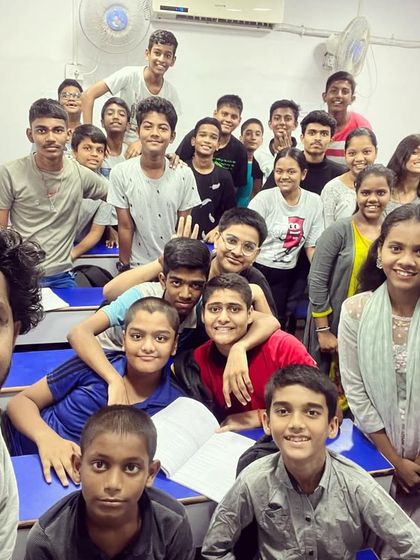 Navratri Day 7, 2023: Grey. A group selfie with students embracing the theme.