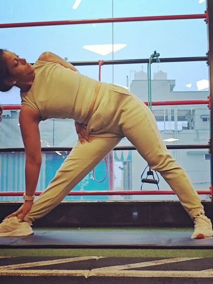 Richa Kumar - Yoga for Strength, Flexibility & Power Deep Flexibility: Heart & Hip Openers photo 50