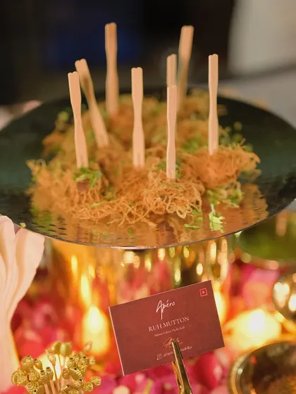 Ruh Mutton, our Mutton Galouti Phyllo Rolls, are wrapped in crispy kataifi pastry. This dish offers a wonderful contrast between the melt-in-your-mouth mutton and the crunchy exterior.