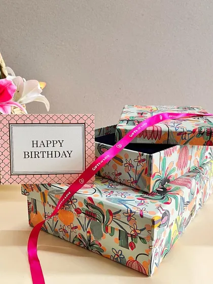 Our storage boxes from the 'Indian Savannah' collection are perfect for gifting. Just add a ribbon and a card, and you have a beautiful, thoughtful present.