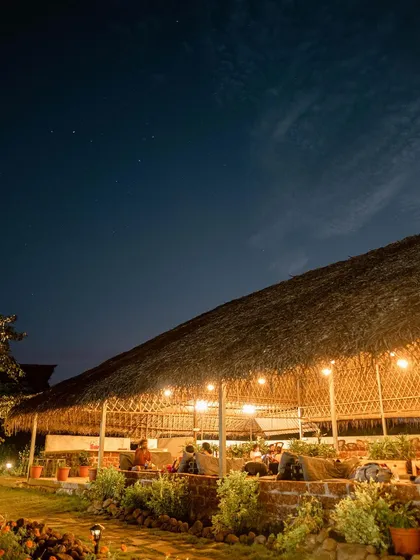 Evenings here are magical. Our rustic dining area is the perfect spot to enjoy a delicious meal under a sky full of stars, surrounded by the gentle sounds of nature.
