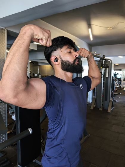 Amit - Strength & Conditioning Arm Sculpting: Biceps & Triceps photo 32
